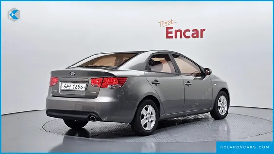 KIA FORTE 1.6 GDI DELUXE