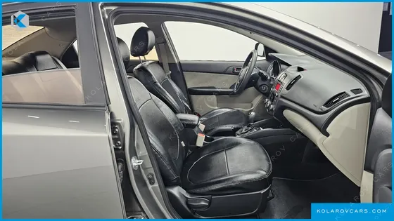 KIA FORTE 1.6 GDI DELUXE