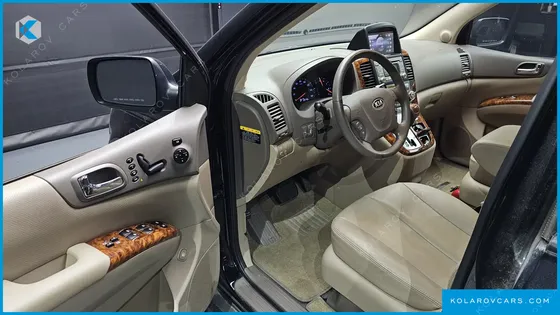 KIA CARNIVAL GRAND CARNIVAL HI LIMOUSINE GASOLINE GLX