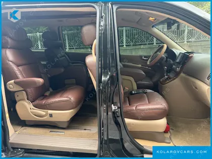 KIA CARNIVAL GRAND CARNIVAL HI LIMOUSINE GLX