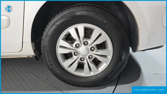 KIA CARNIVAL NEW CARNIVAL GX