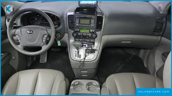 KIA CARNIVAL GRAND CARNIVAL GLX