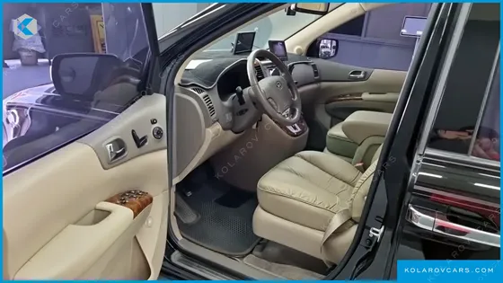 KIA CARNIVAL GRAND CARNIVAL HI LIMOUSINE GLX