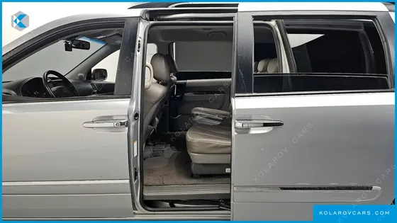 KIA CARNIVAL NEW CARNIVAL LIMOUSINE GLX