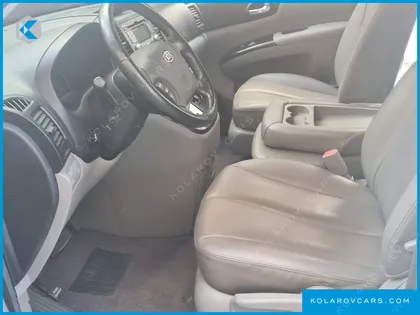 KIA CARNIVAL NEW CARNIVAL LIMOUSINE GLX