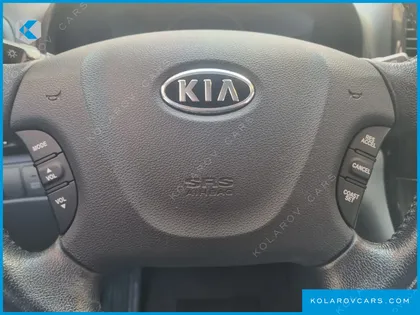 KIA CARNIVAL NEW CARNIVAL LIMOUSINE GLX