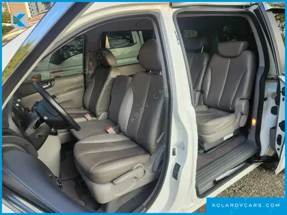 KIA CARNIVAL NEW CARNIVAL LIMOUSINE GLX