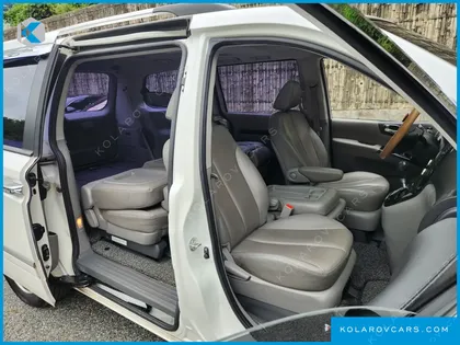 KIA CARNIVAL NEW CARNIVAL LIMOUSINE GLX