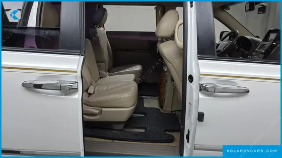 KIA CARNIVAL GRAND CARNIVAL HI LIMOUSINE GLX