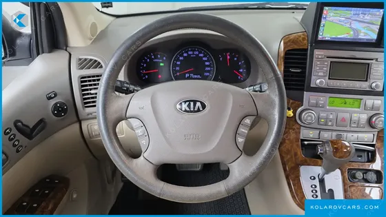 KIA CARNIVAL GRAND CARNIVAL HI LIMOUSINE GLX