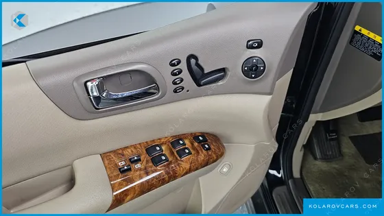 KIA CARNIVAL GRAND CARNIVAL HI LIMOUSINE GLX