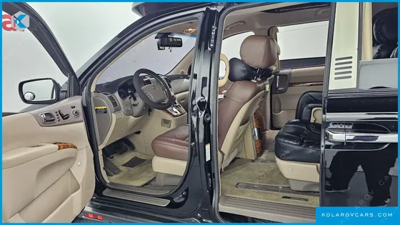 KIA CARNIVAL GRAND CARNIVAL HI LIMOUSINE GLX