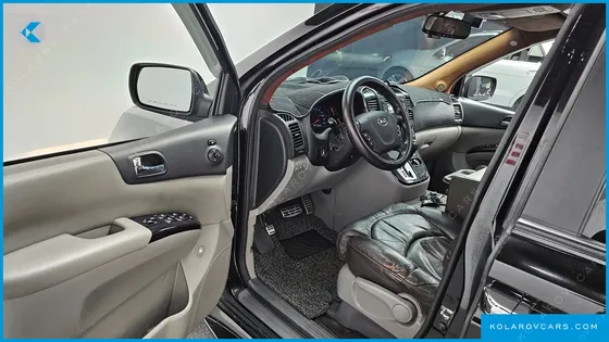 KIA CARNIVAL NEW CARNIVAL LIMOUSINE GLX
