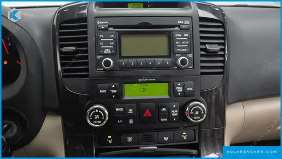 KIA CARNIVAL NEW CARNIVAL LIMOUSINE GLX