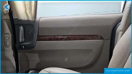 KIA CARNIVAL GRAND CARNIVAL HI LIMOUSINE GLX