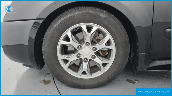 KIA CARNIVAL GRAND CARNIVAL HI LIMOUSINE GLX