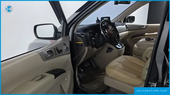 KIA CARNIVAL GRAND CARNIVAL HI LIMOUSINE GLX