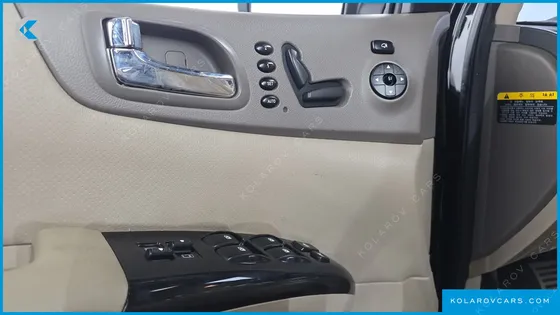 KIA CARNIVAL GRAND CARNIVAL HI LIMOUSINE GLX
