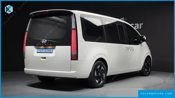 HYUNDAI STARIA EV LOUNGE 11-SEATER