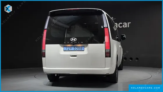 HYUNDAI STARIA EV LOUNGE 11-SEATER