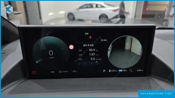 HYUNDAI STARIA EV LOUNGE 11-SEATER