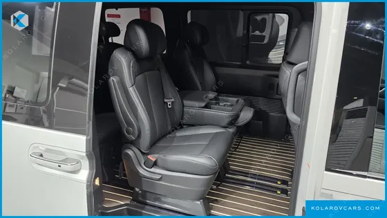HYUNDAI STARIA EV LOUNGE 11-SEATER