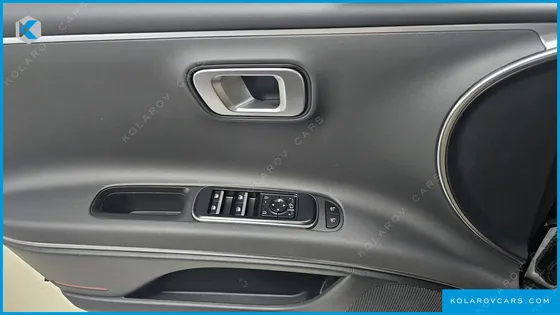 HYUNDAI GRANDEUR 2.5 GASOLINE  2WD