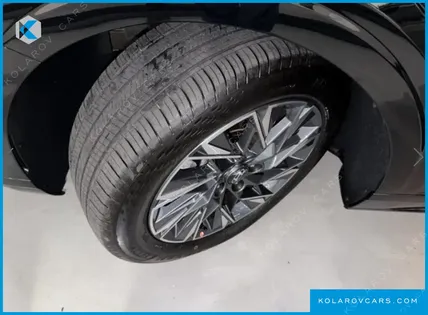 HYUNDAI GRANDEUR 2.5 GASOLINE  2WD
