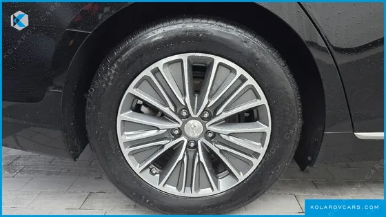 HYUNDAI GRANDEUR EXCLUSIVE