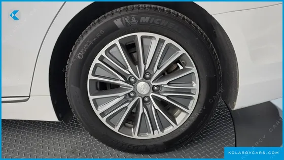 HYUNDAI GRANDEUR EXCLUSIVE