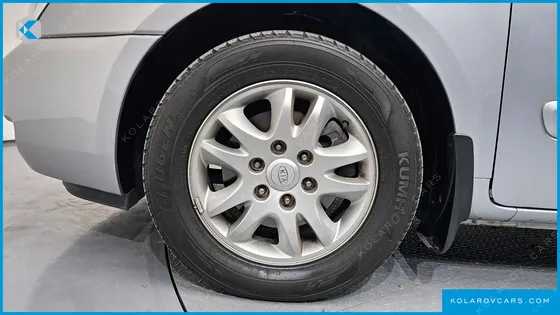 KIA CARNIVAL GLX