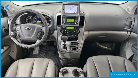 KIA CARNIVAL GLX