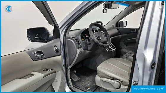 KIA CARNIVAL GLX