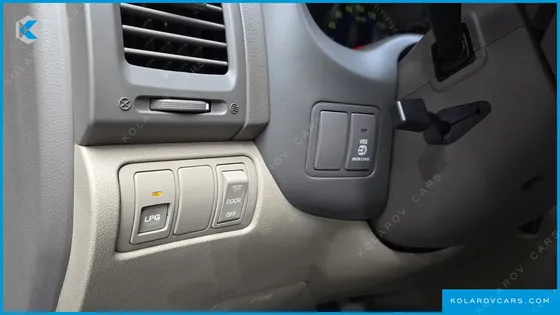 KIA CARNIVAL LPI GLX