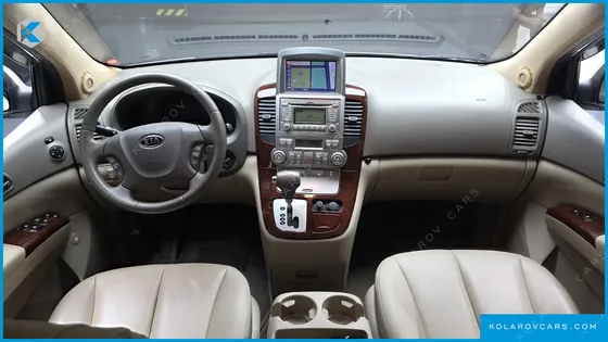 KIA CARNIVAL GLX