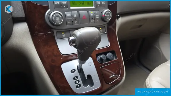 KIA CARNIVAL GLX