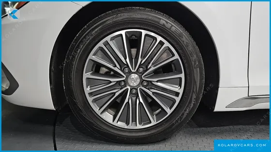 HYUNDAI GRANDEUR EXCLUSIVE