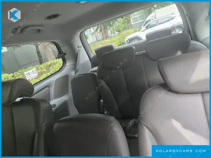 KIA CARNIVAL EASYMOVE GLX DELUXE 11-SEATER