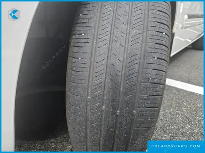 KIA CARNIVAL EASYMOVE GLX DELUXE 11-SEATER