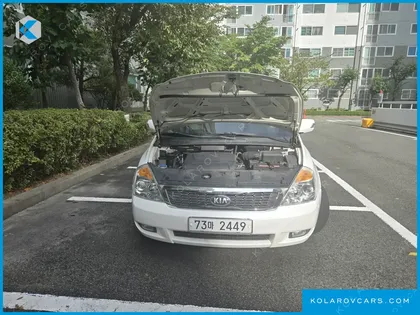 KIA CARNIVAL EASYMOVE GLX DELUXE 11-SEATER