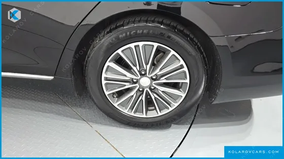 HYUNDAI GRANDEUR EXCLUSIVE