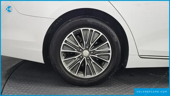 HYUNDAI GRANDEUR EXCLUSIVE