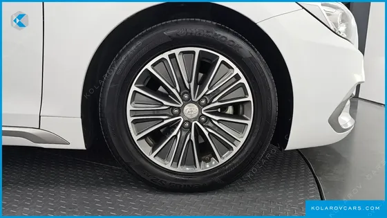 HYUNDAI GRANDEUR EXCLUSIVE