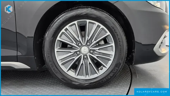 HYUNDAI GRANDEUR PREMIUM