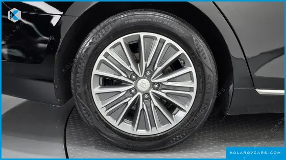 HYUNDAI GRANDEUR PREMIUM