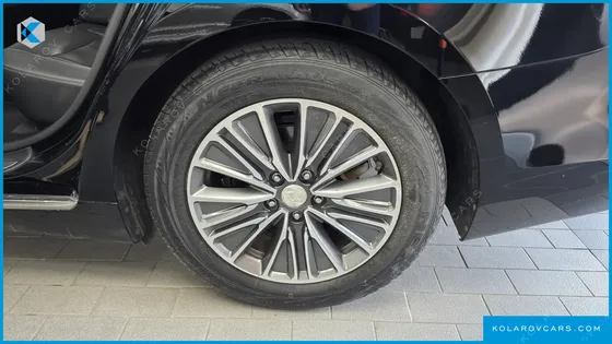 HYUNDAI GRANDEUR EXCLUSIVE