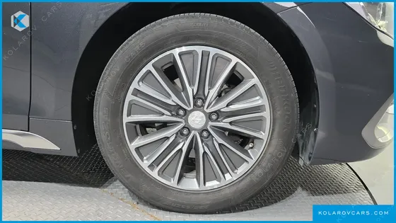 HYUNDAI GRANDEUR EXCLUSIVE
