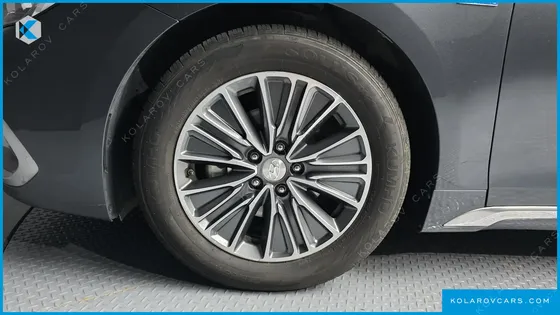 HYUNDAI GRANDEUR PREMIUM