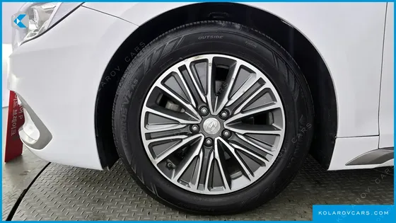HYUNDAI GRANDEUR EXCLUSIVE