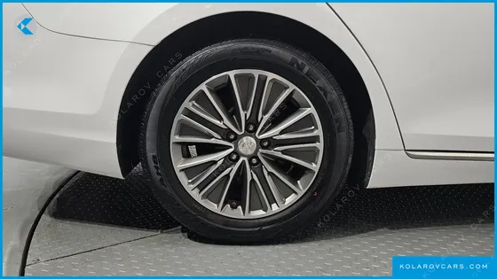 HYUNDAI GRANDEUR PREMIUM